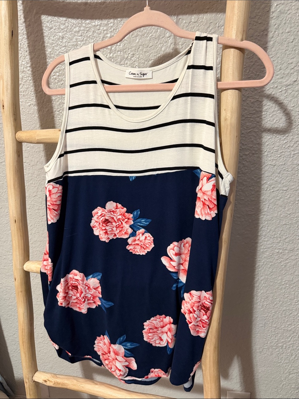 Cream & Navy Floral-Block Sleeveless Tank Top